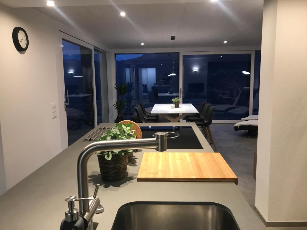 Moderne Unterkunft Mit Panoramablick Auf Thunersee Krattigen Exterior photo